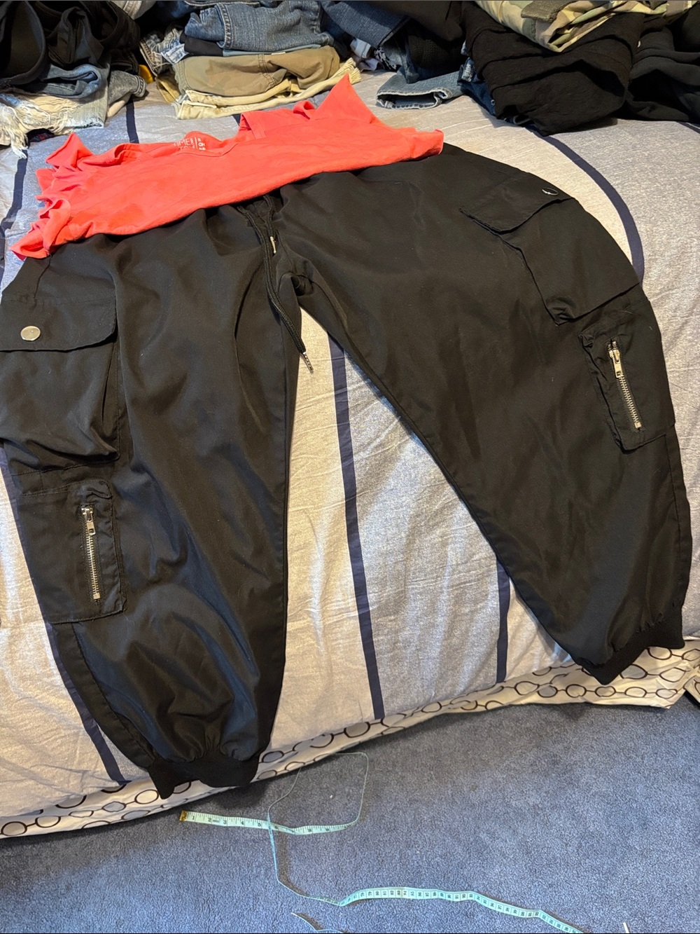 Black Cargo Jogger Pants - Relaxed Utility Style